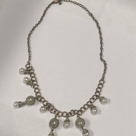 Pretty Necklace - Picture 3 of 3